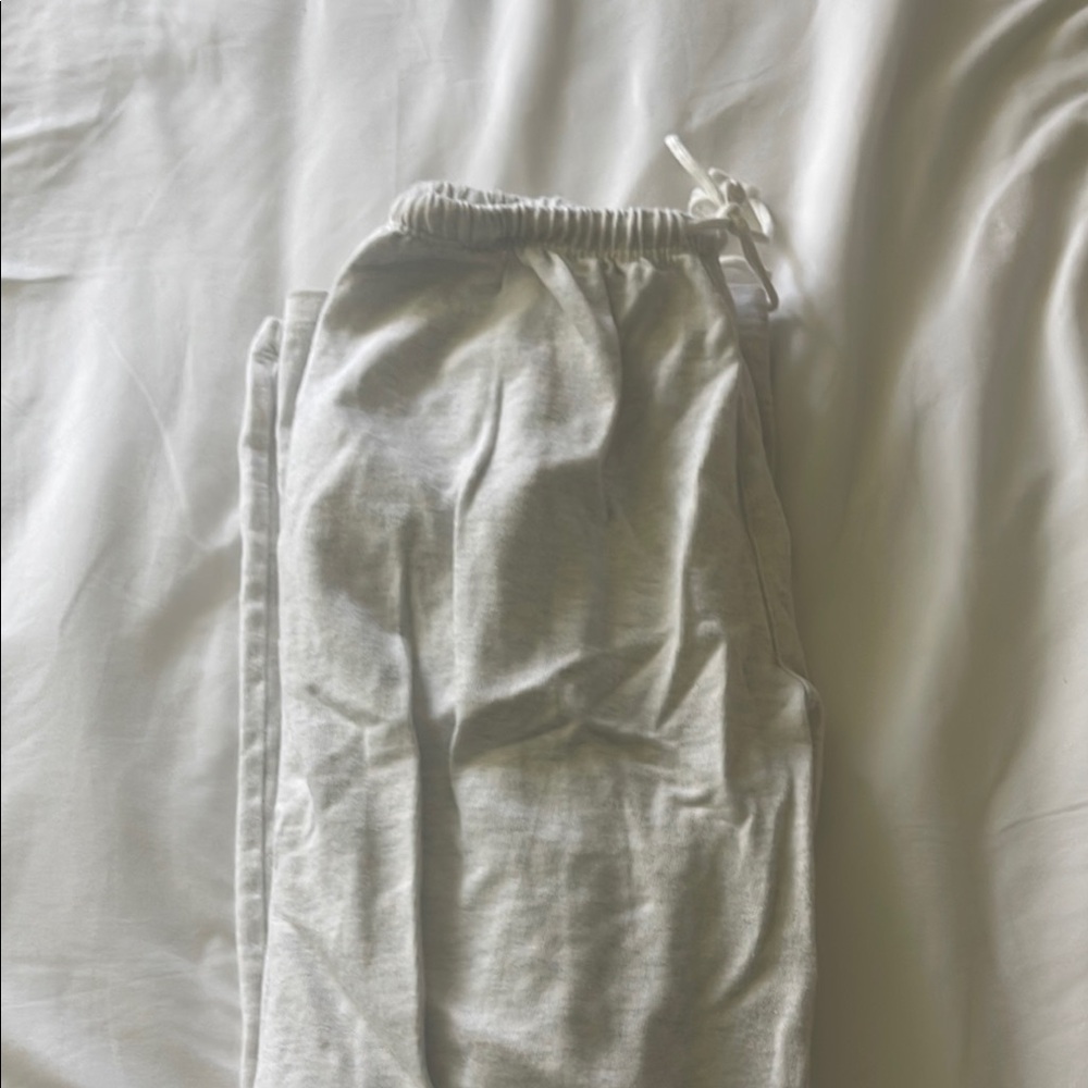 Brandy Melville Gray Sweatpants Relaxed Fit